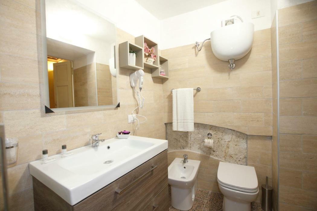 Residenza D'Epoca Montanini Bed & Breakfast Siena Ngoại thất bức ảnh